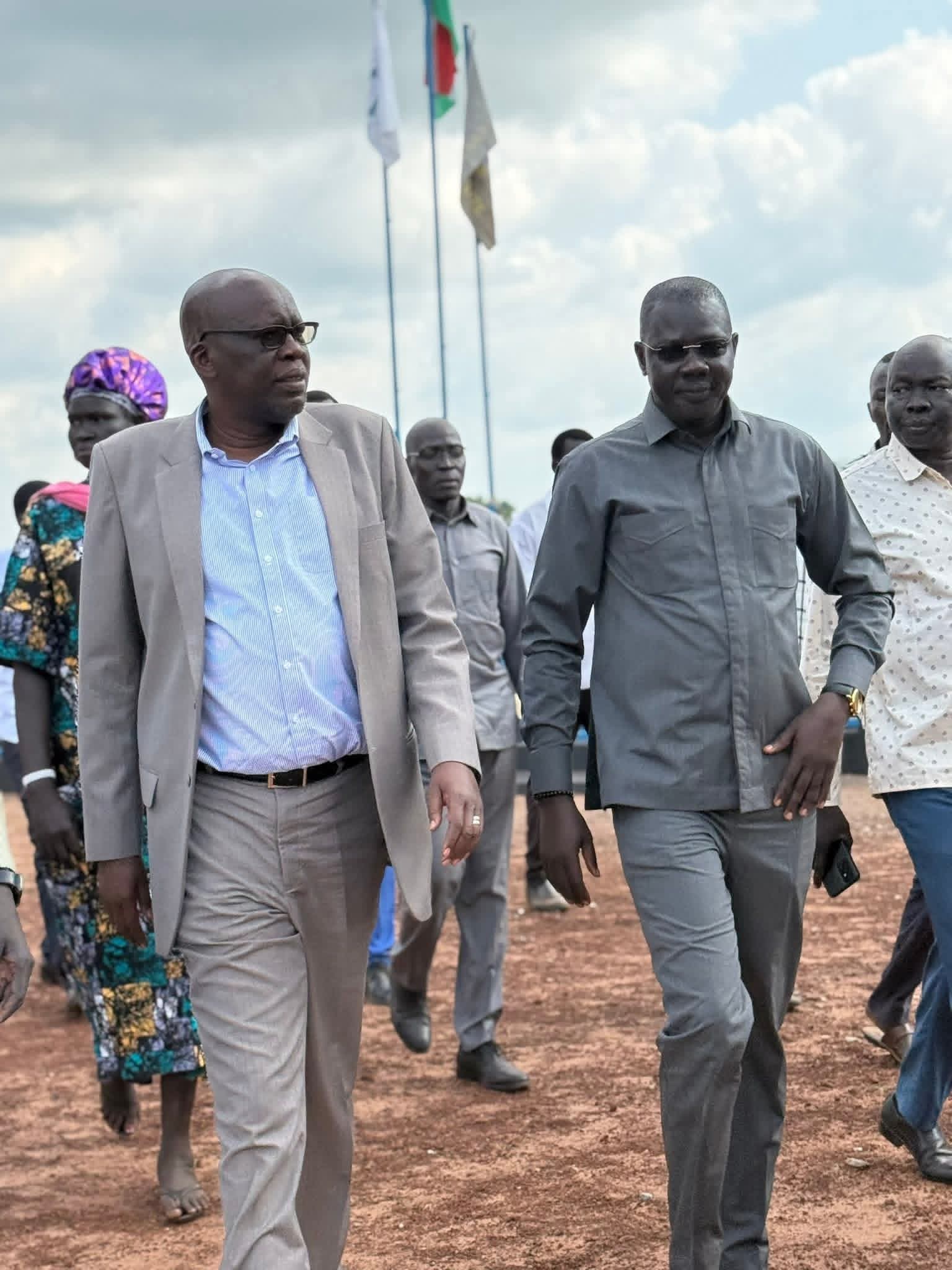 Students farm guidance from the teacher