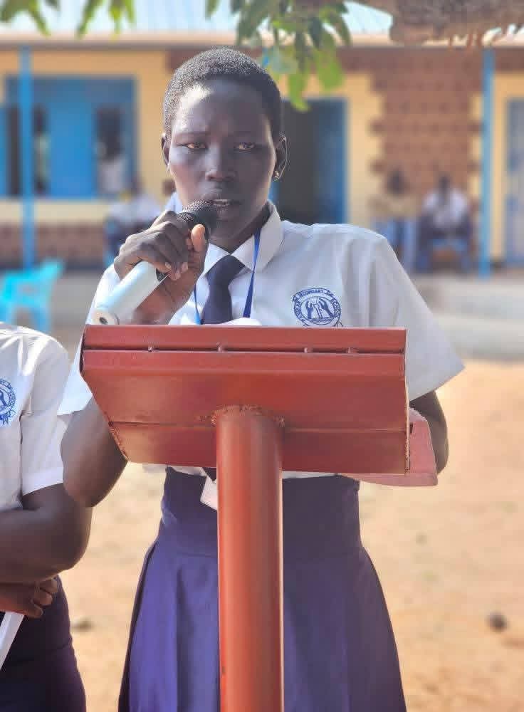 Students farm guidance from the teacher